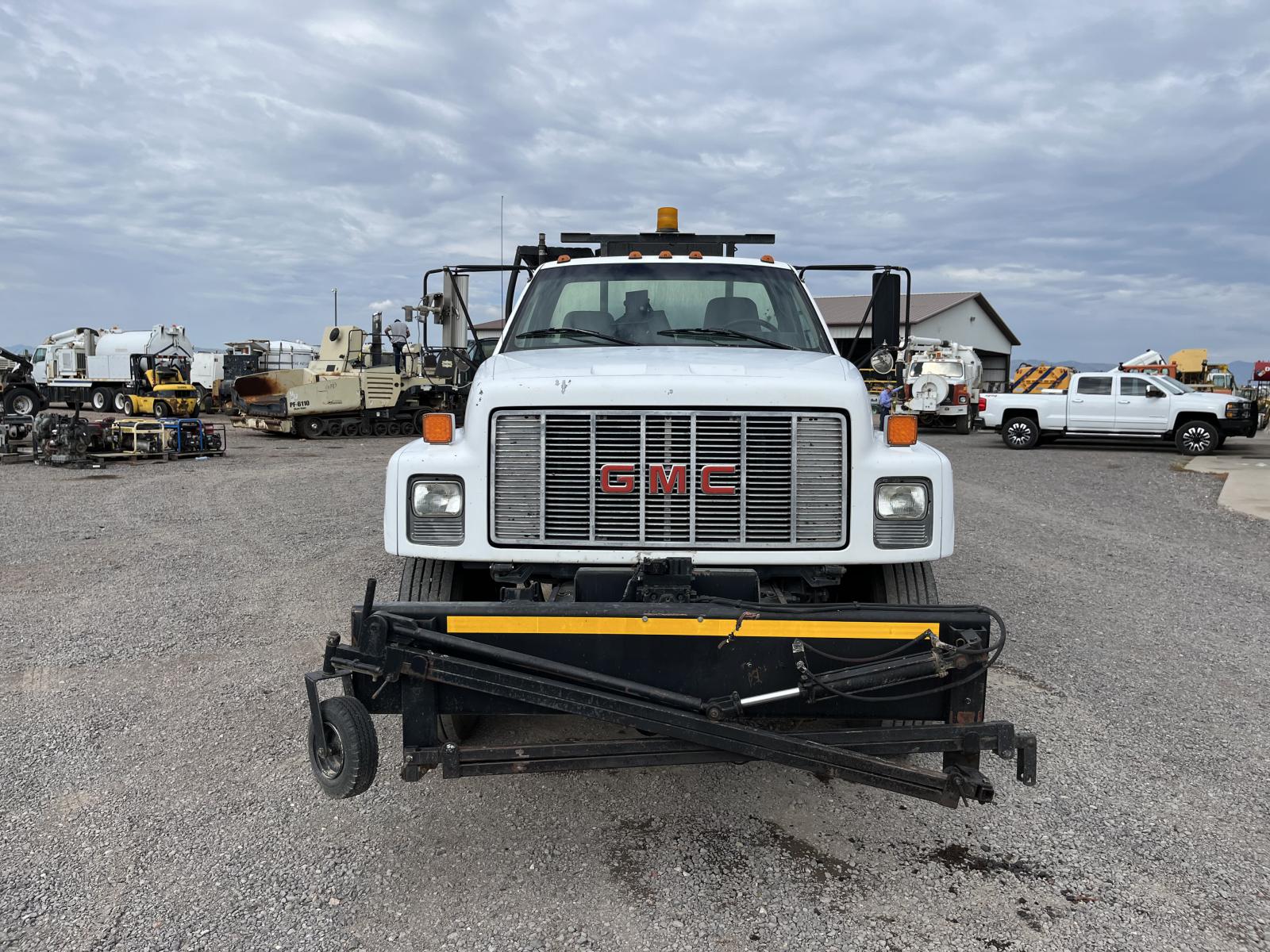 ./imagenes/INVOICE/2019/16599/CAMION PETROLIZADOR GMC TOPKICK (11).JPG